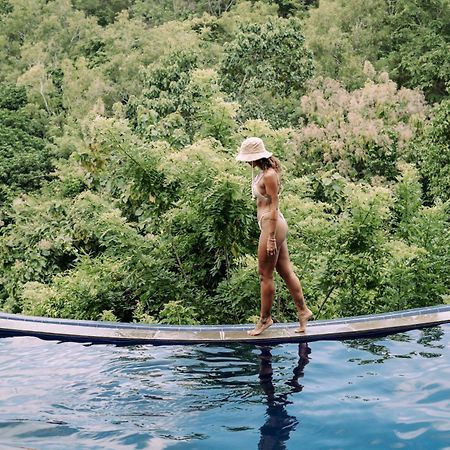 Ostello Bagus Ink Surf Camp Uluwatu Esterno foto