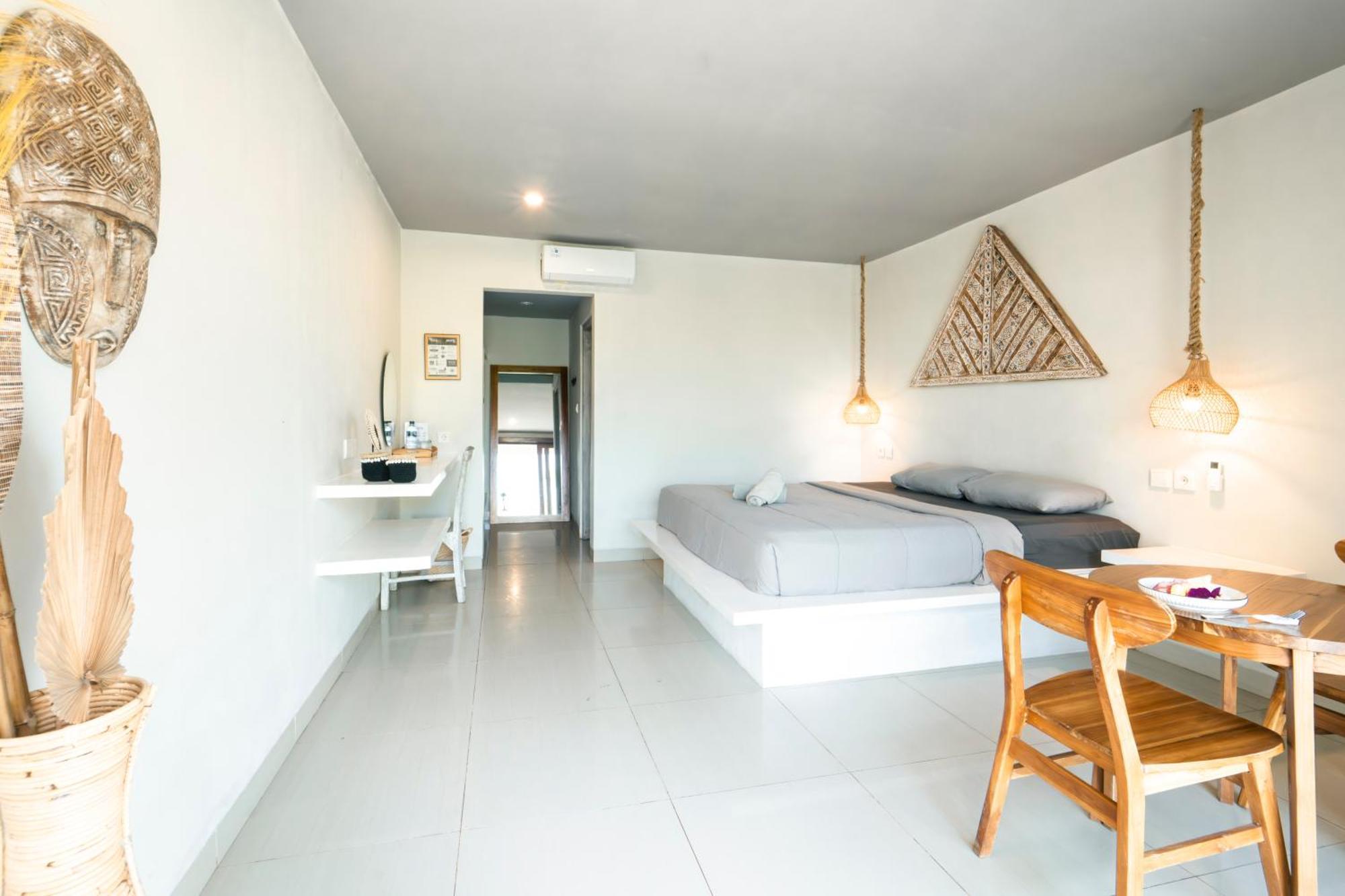 Ostello Bagus Ink Surf Camp Uluwatu Esterno foto