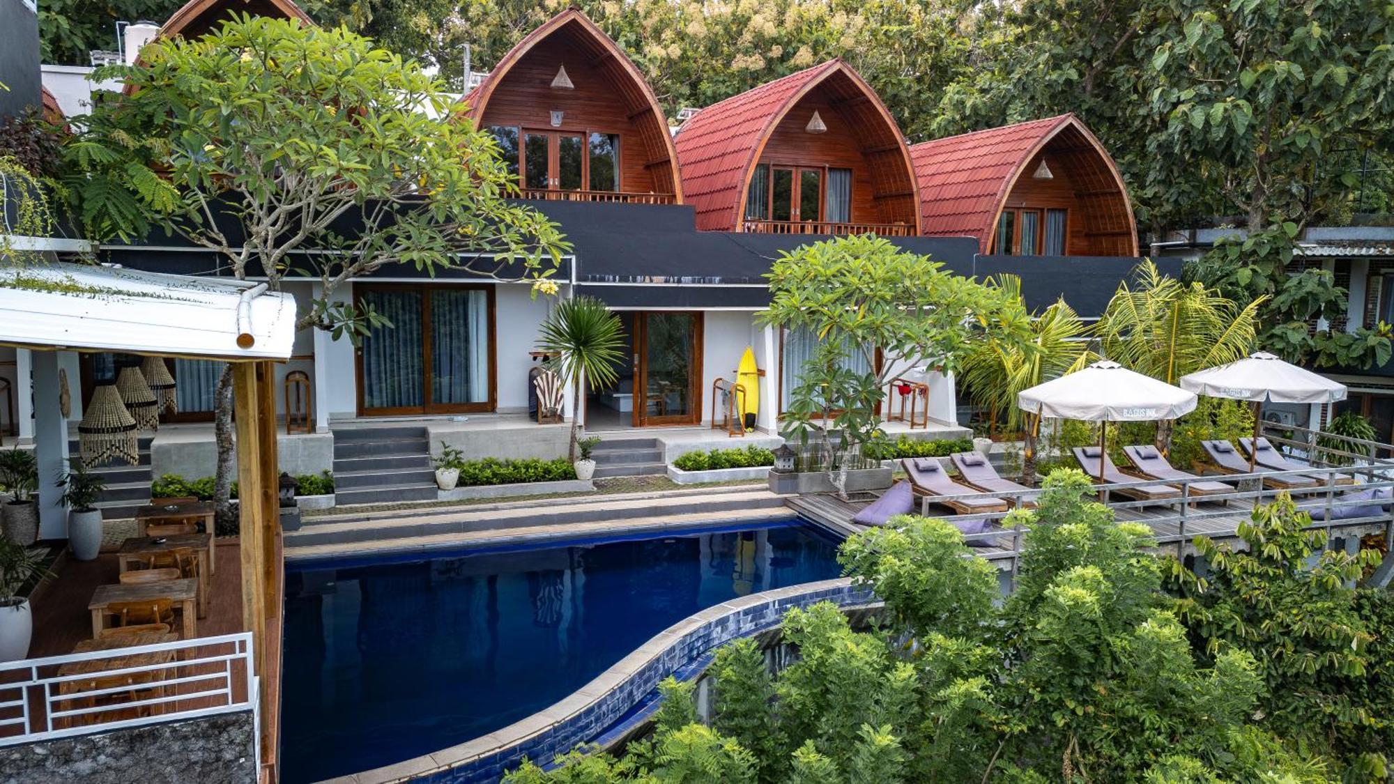 Ostello Bagus Ink Surf Camp Uluwatu Esterno foto