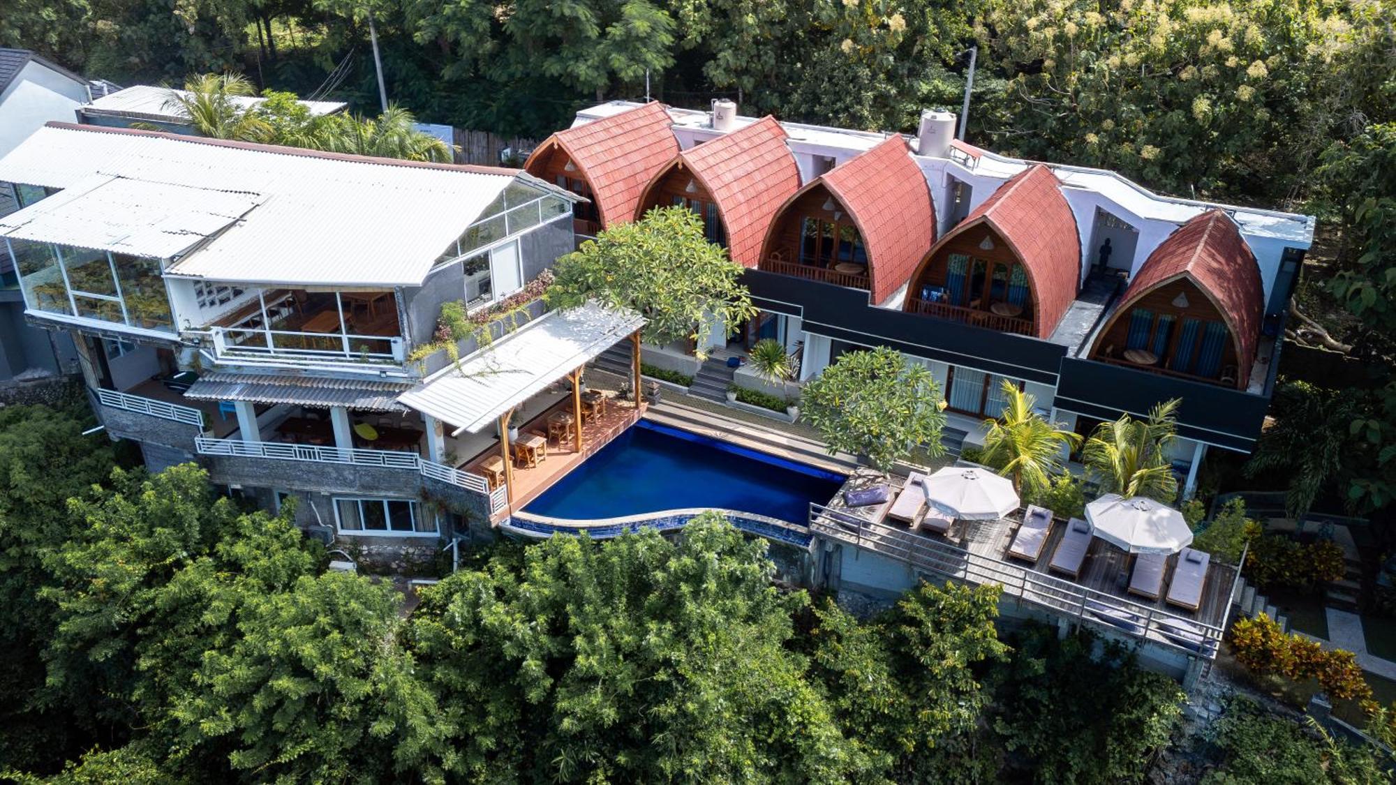 Ostello Bagus Ink Surf Camp Uluwatu Esterno foto