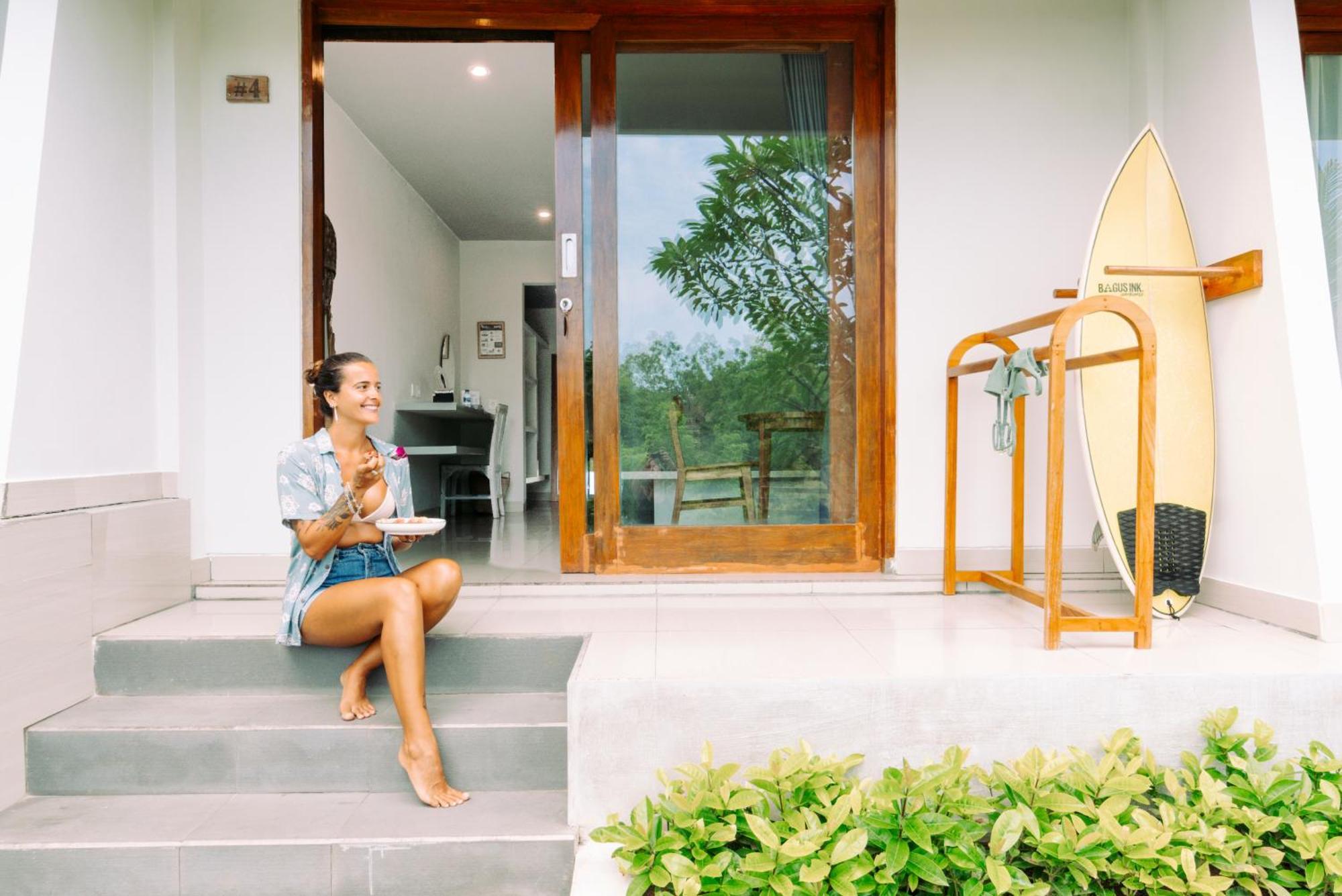 Ostello Bagus Ink Surf Camp Uluwatu Esterno foto